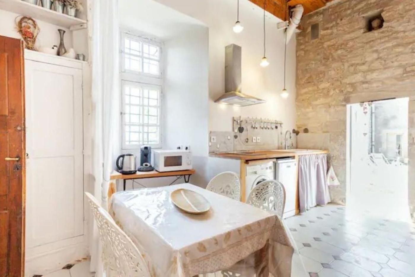 Ferienhaus Spacieux Avec Deux Au Chateau Valence (Gard)