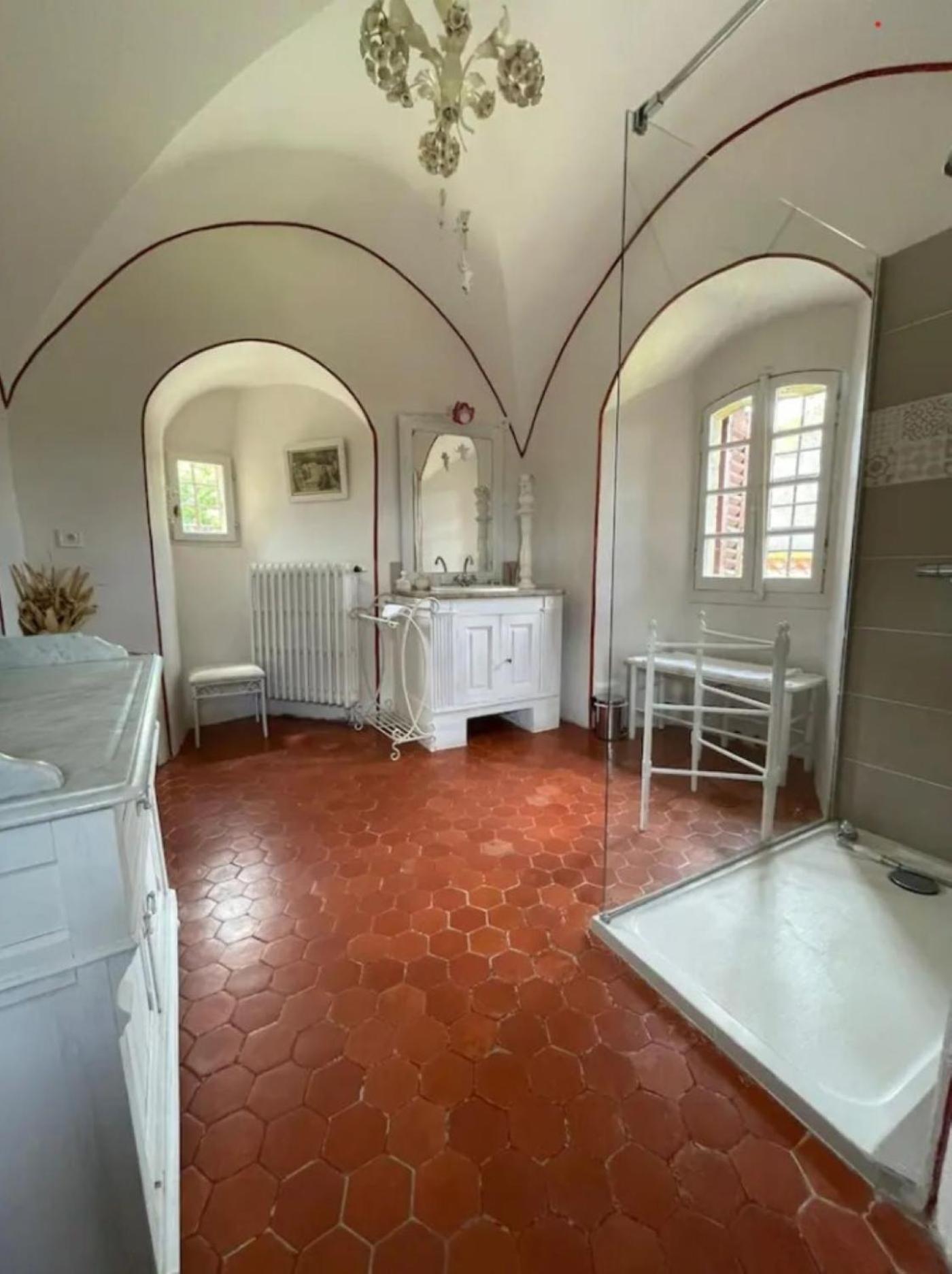 Spacieux Avec Deux Au Chateau Valence (Gard)